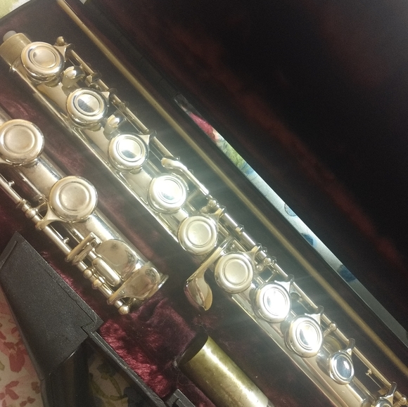 Flute - Picture 2 of 4